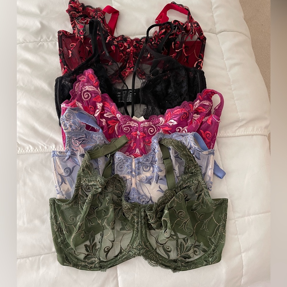 Bundle of Soma Bras + NEW + 34 DDD + underwire unlined